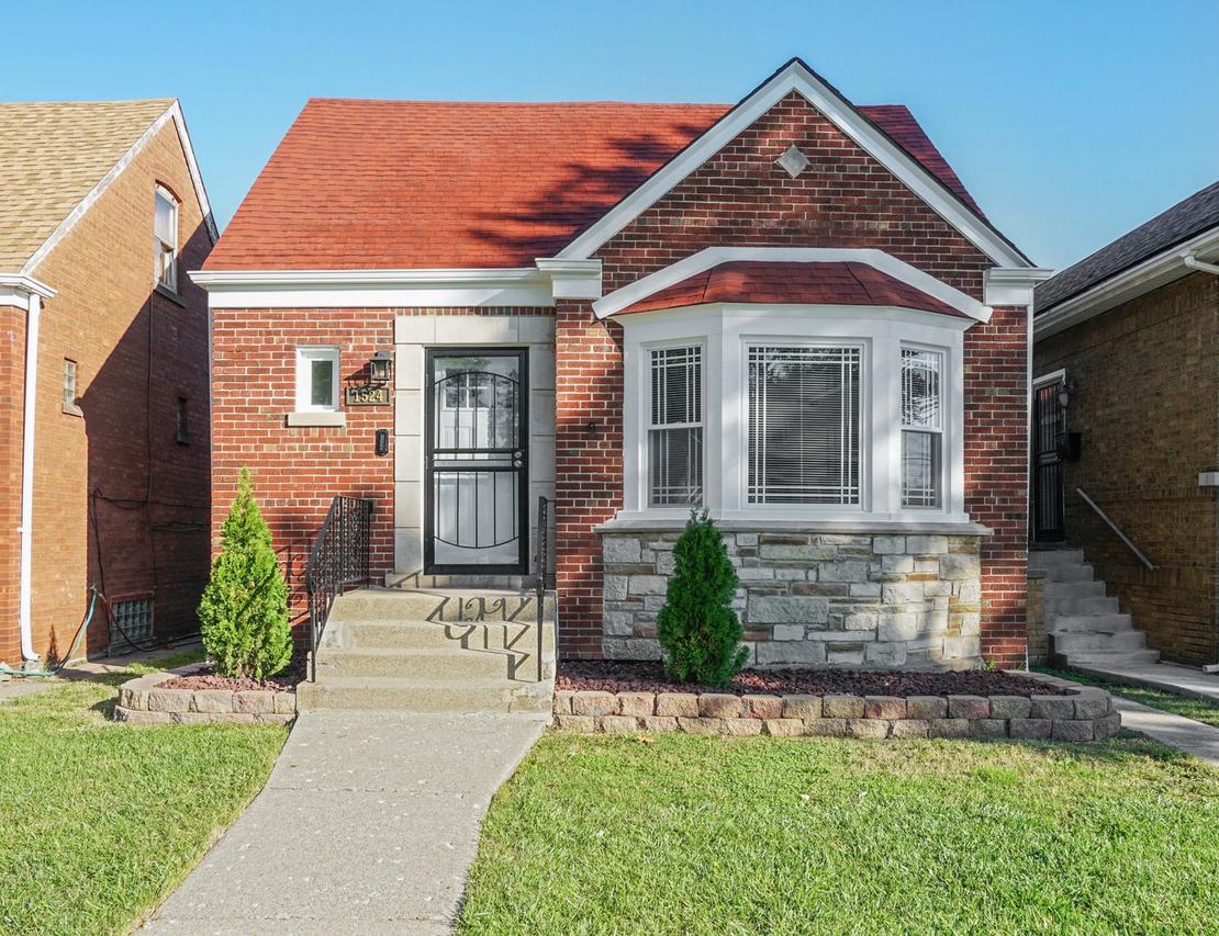 1524 E 86th Pl., Chicago, IL 60619