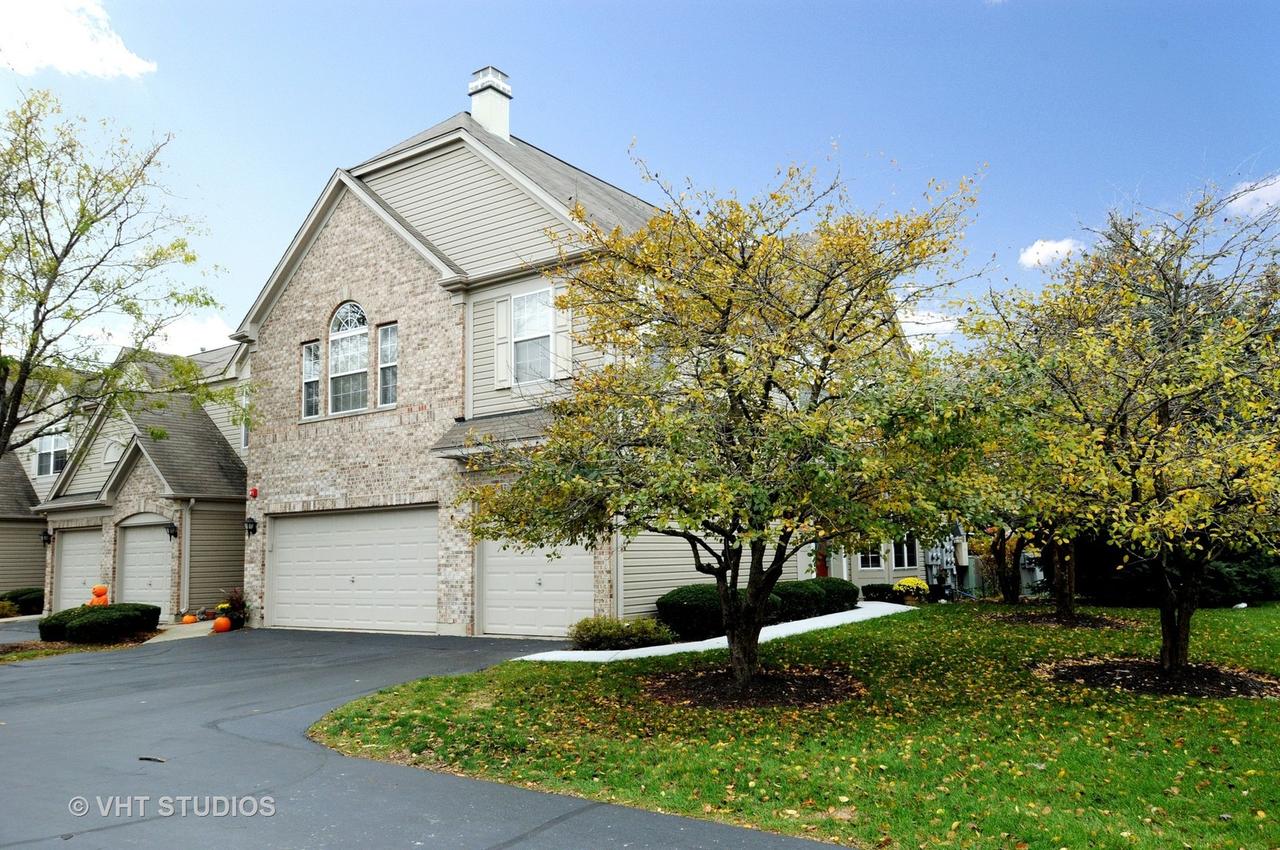 2724 Rockport Ln., Naperville, IL 60564