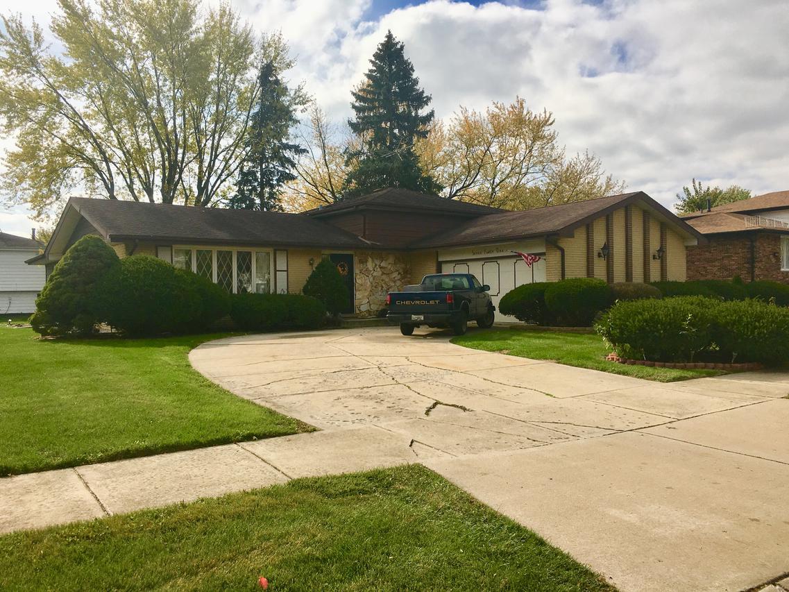 741 E 192nd St., Glenwood, IL 60425