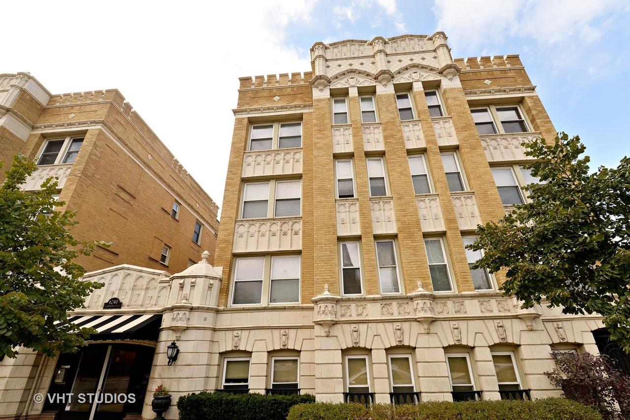 4240 N Clarendon Ave. #400N, Chicago, IL 60613