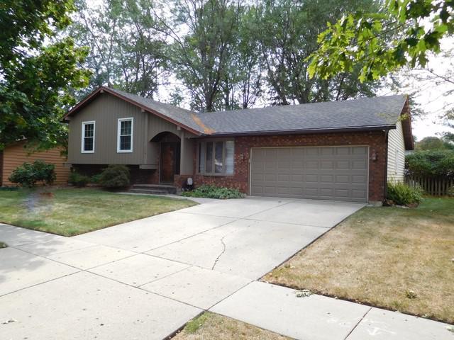 1304 N Lyle Ave., Elgin, IL 60123