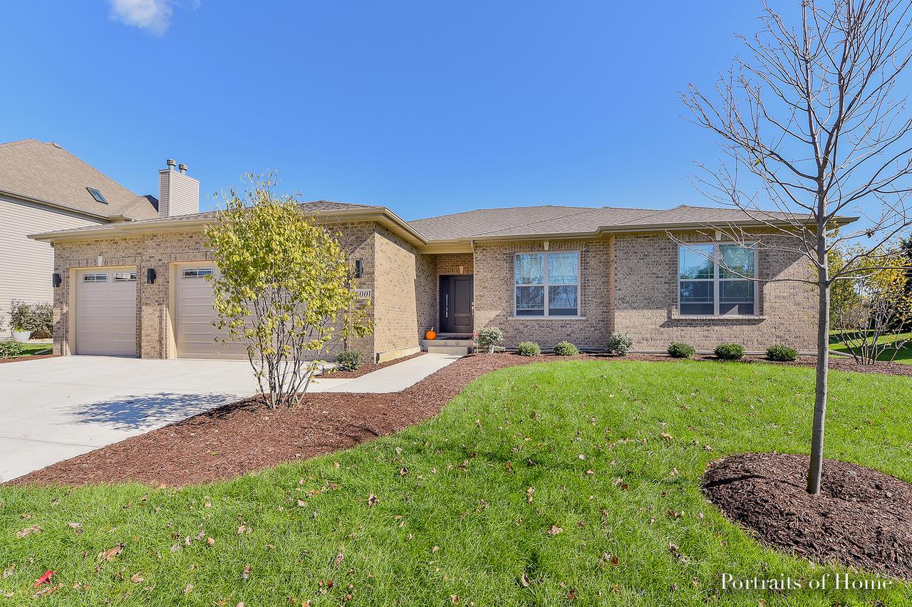26001 Whispering Woods Cir., Plainfield, IL 60585