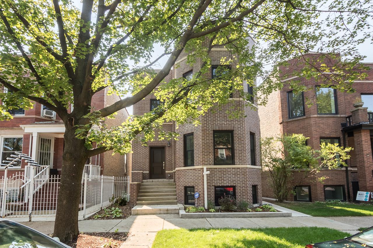 2445 W Eastwood Ave., Chicago, IL 60625
