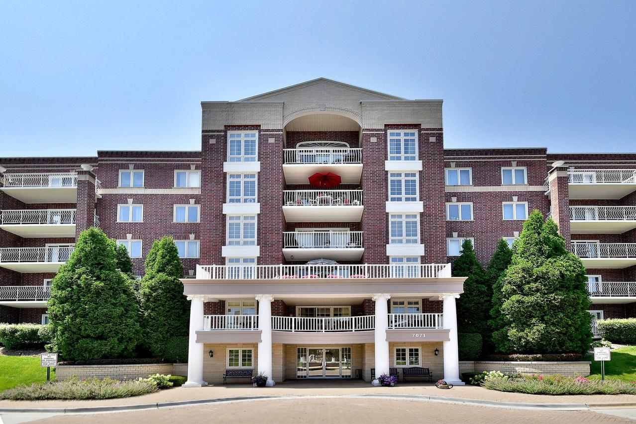 7071 W Touhy Ave. #608, Niles, IL 60714