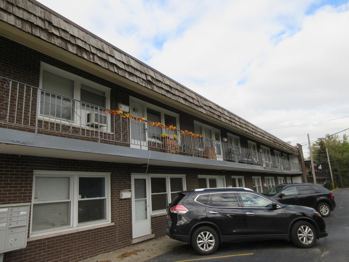 3002 W 111th St. #1, Chicago, IL 60655