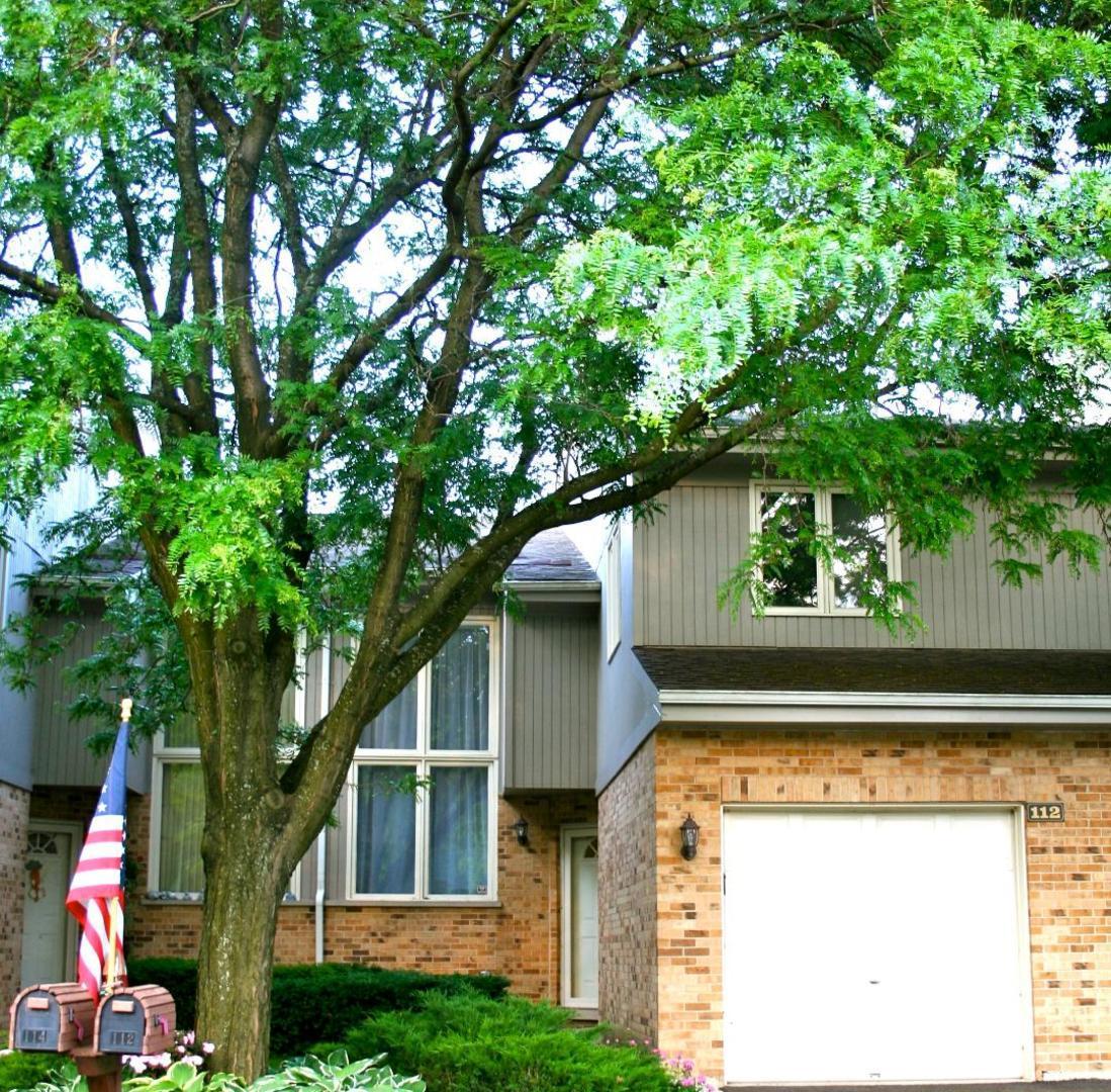 22W112 Butterfield Rd. #112, Glen Ellyn, IL 60137