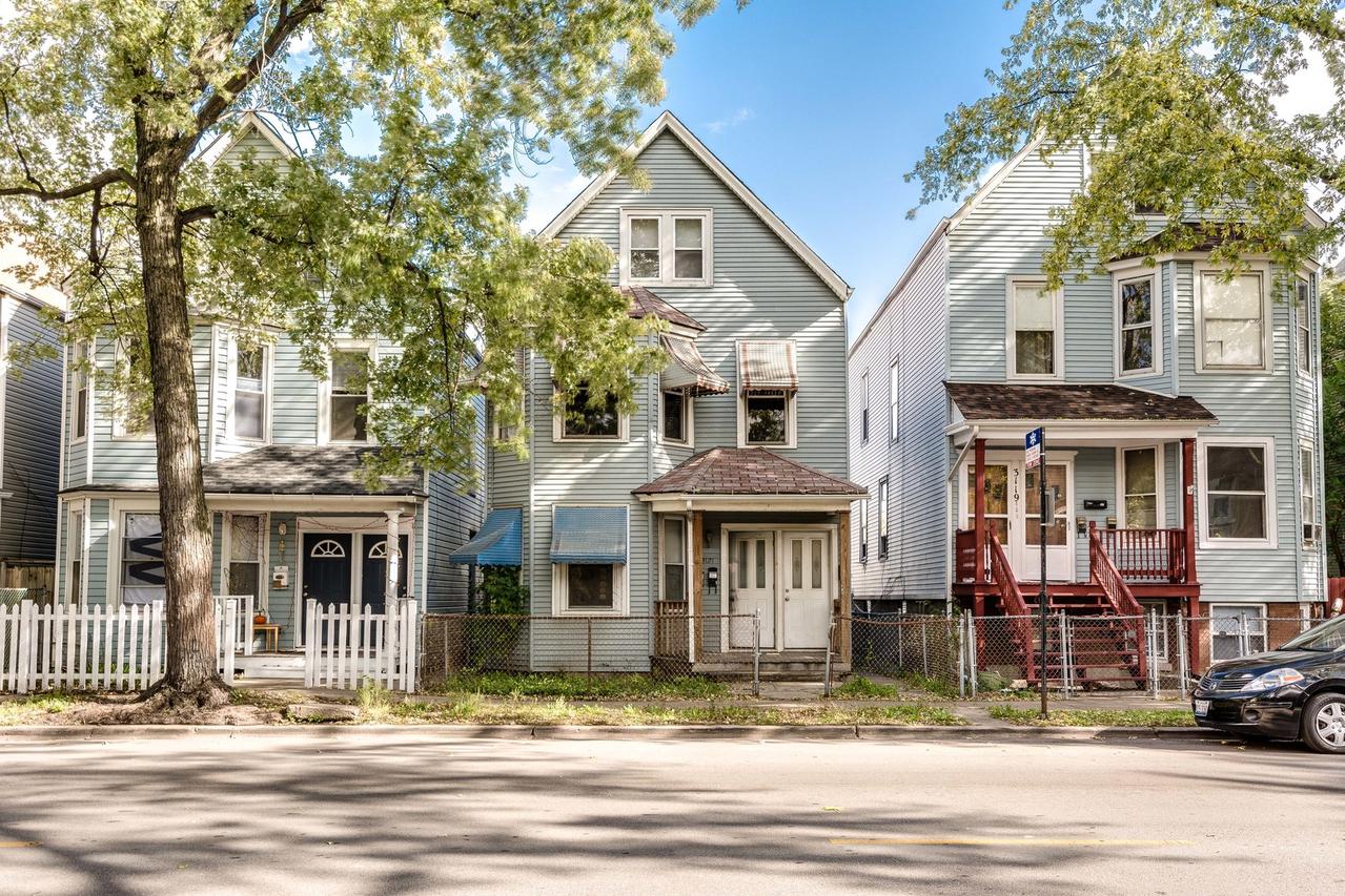 3121 N Kimball Ave., Chicago, IL 60618