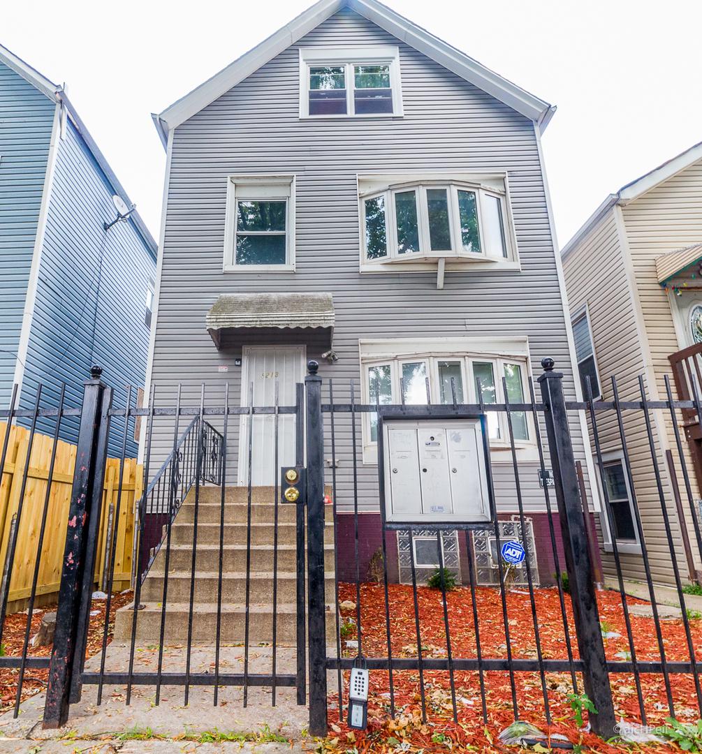 8213 S Houston Ave., Chicago, IL 60617