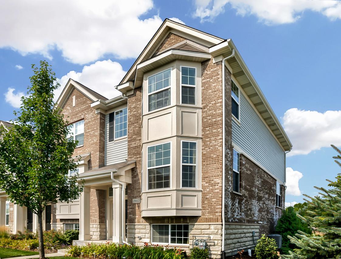 2867 Henley Ln., Naperville, IL 60540