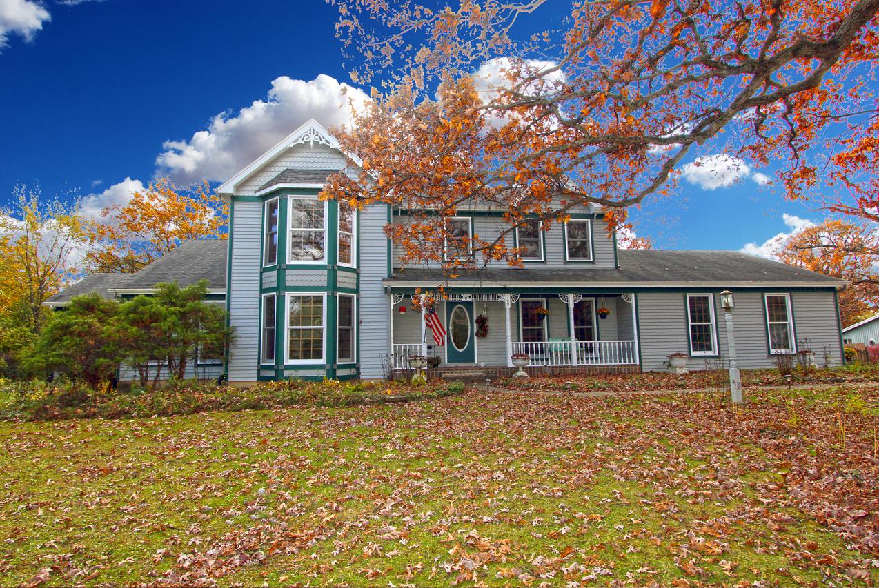 209 Miller Rd., Lake Zurich, IL 60047