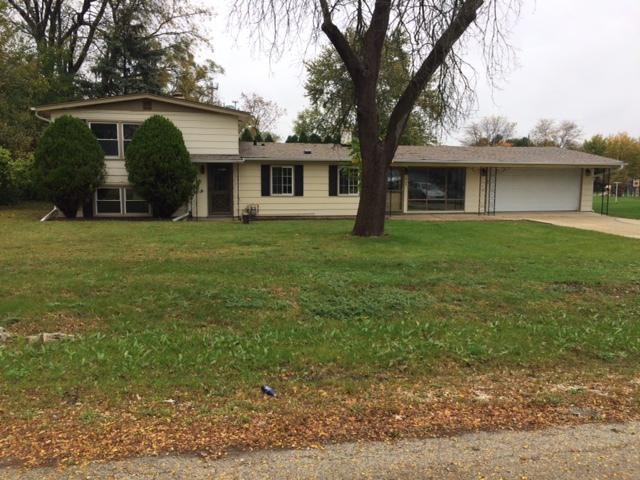 1808 E Park Pl., Arlington Heights, IL 60004