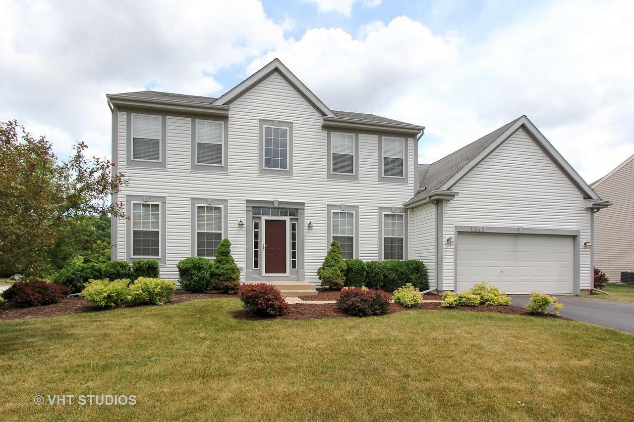 543 Sparrow Ct., Lindenhurst, IL 60046