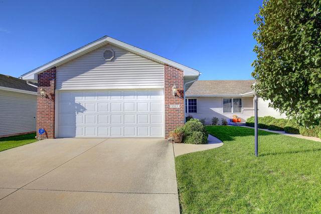 1313 Cobblestone Way, Champaign, IL 61822