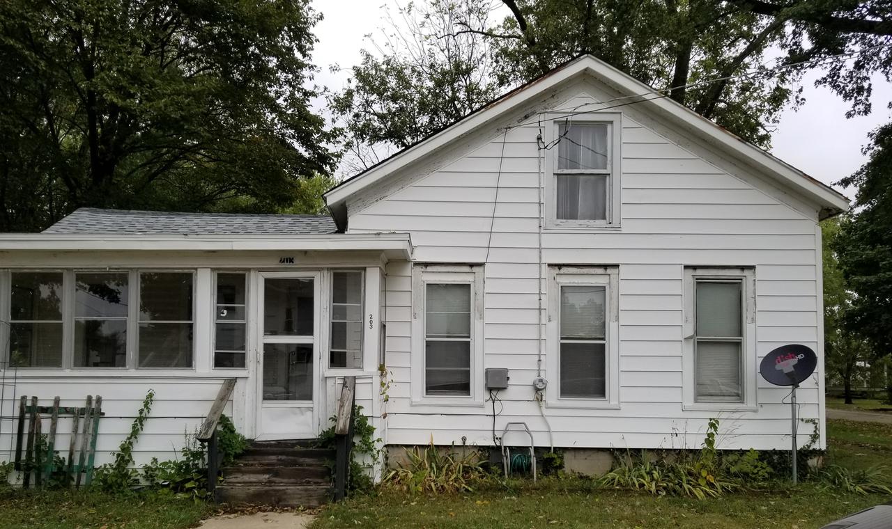 203 W South St., Franklin Grove, IL 61031