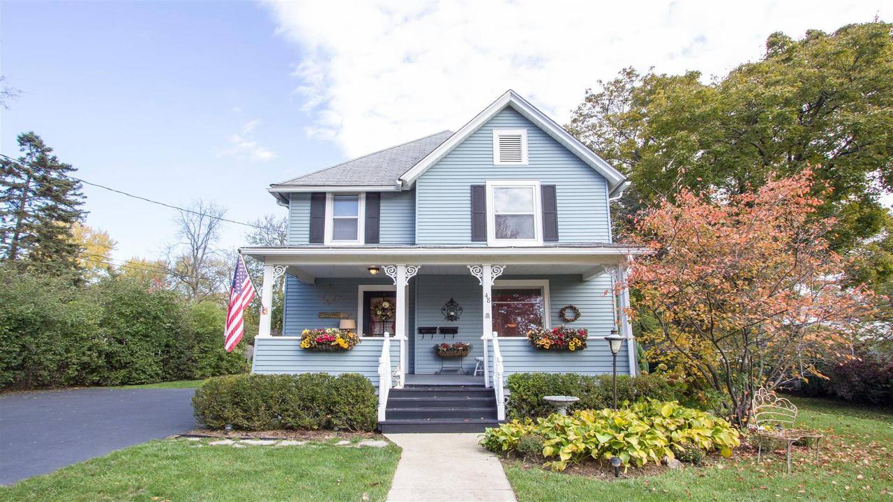 48 N 12th Ave., St. Charles, IL 60174