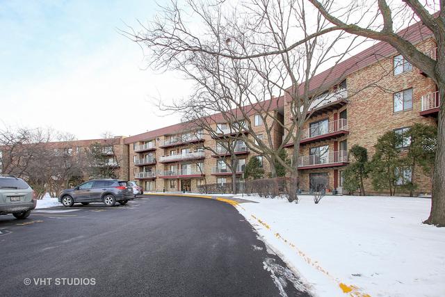 5450 Astor Ln. #104, Rolling Meadows, IL 60008