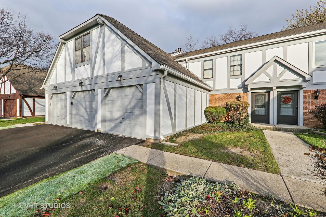 7405 Canterbury Pl., Downers Grove, IL 60516
