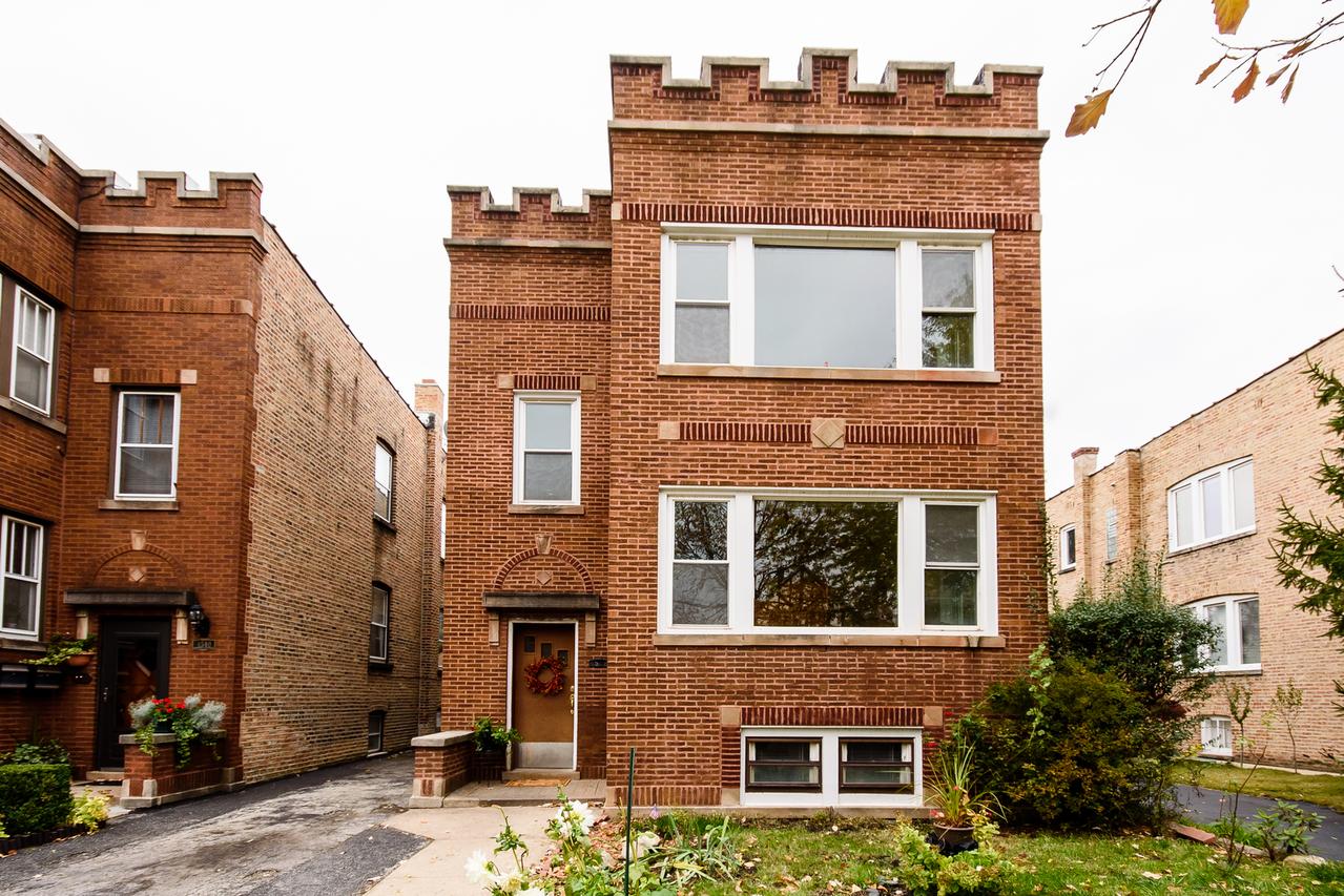 4542 N Kenton Ave., Chicago, IL 60630