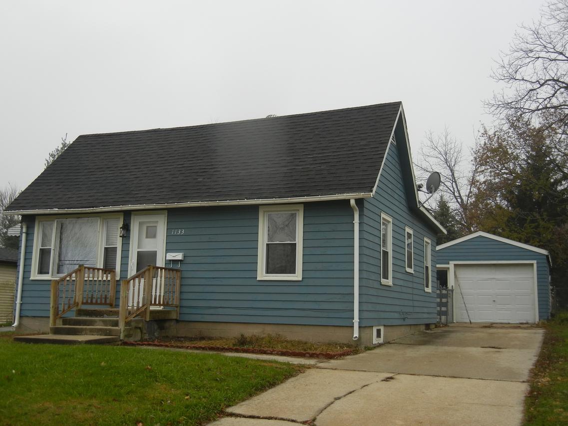 1133 S 6th St., Dekalb, IL 60115