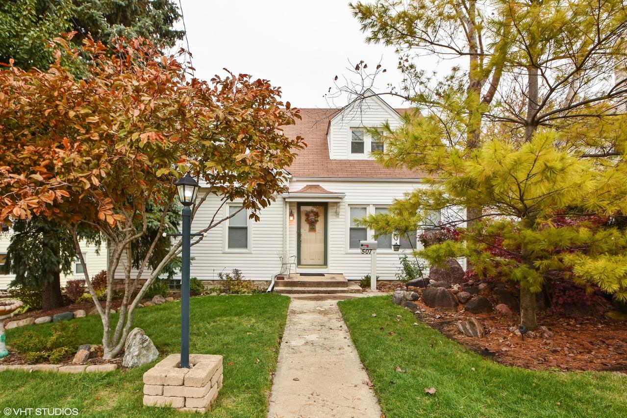 507 Mccarthy Rd., Lemont, IL 60439