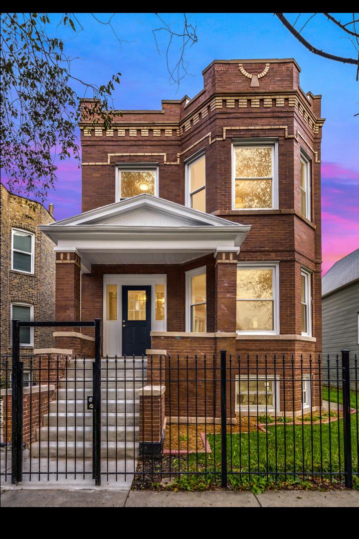 2437 N Hamlin Ave., Chicago, IL 60647