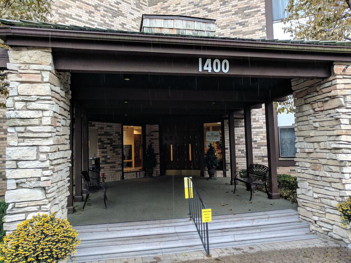 1400 N Yarmouth Pl. #408, Mount Prospect, IL 60056