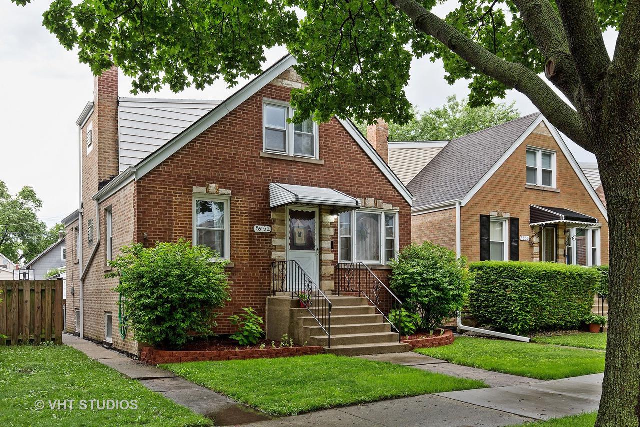 5852 W Waveland Ave., Chicago, IL 60634
