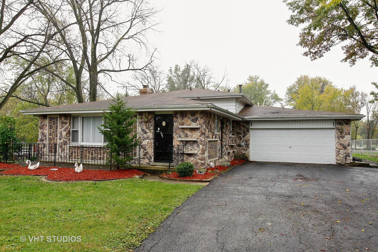 12842 Campbell Ave., Lemont, IL 60439