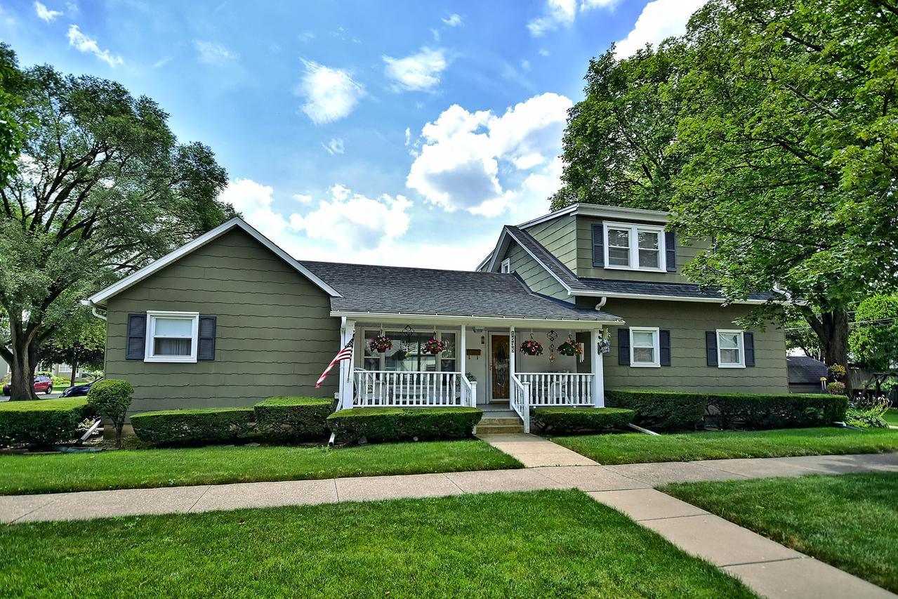 1535 Riverview Ave., Des Plaines, IL 60018
