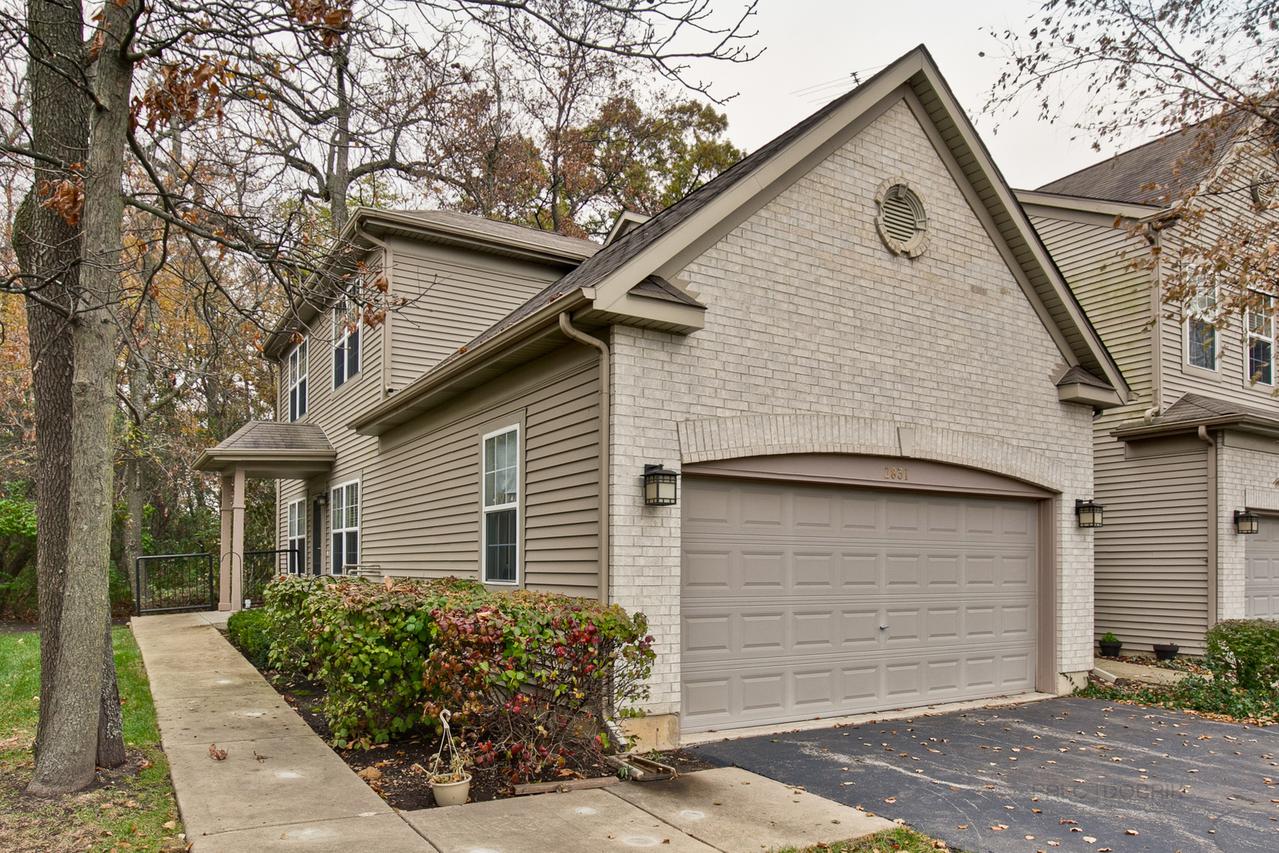 2831 Granite Ct., Crystal Lake, IL 60012