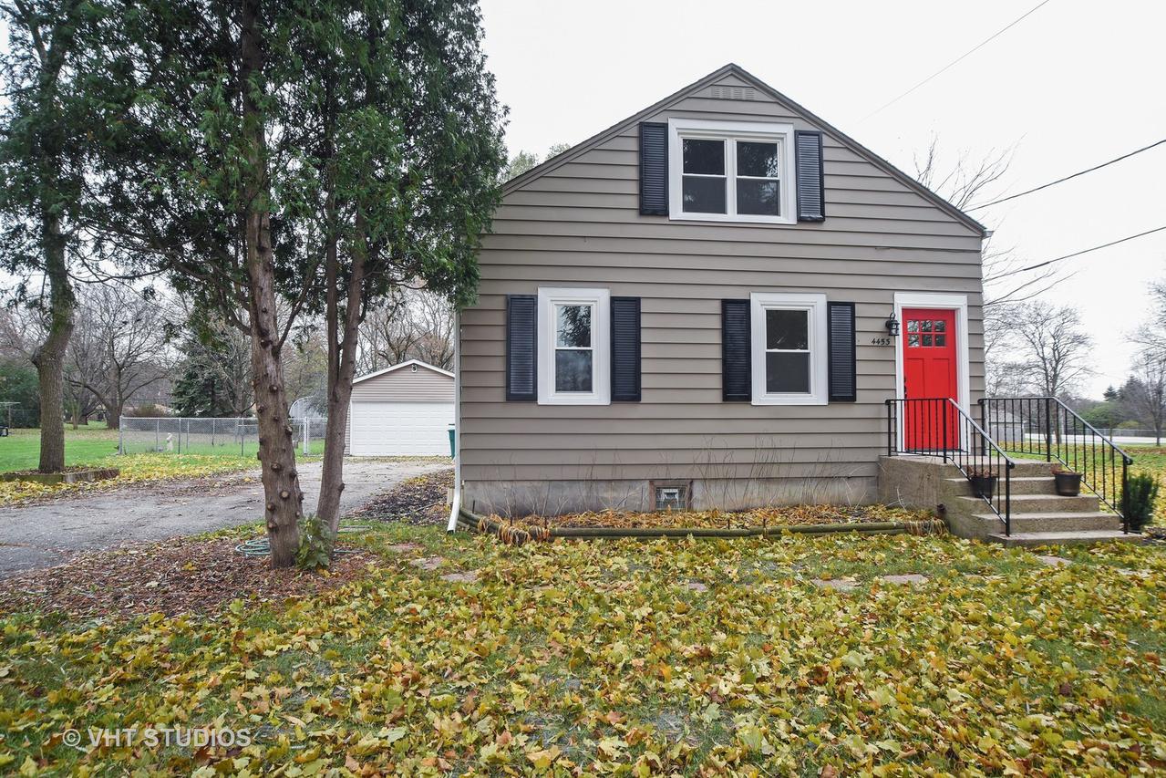 4453 Washington St., Gurnee, IL 60031