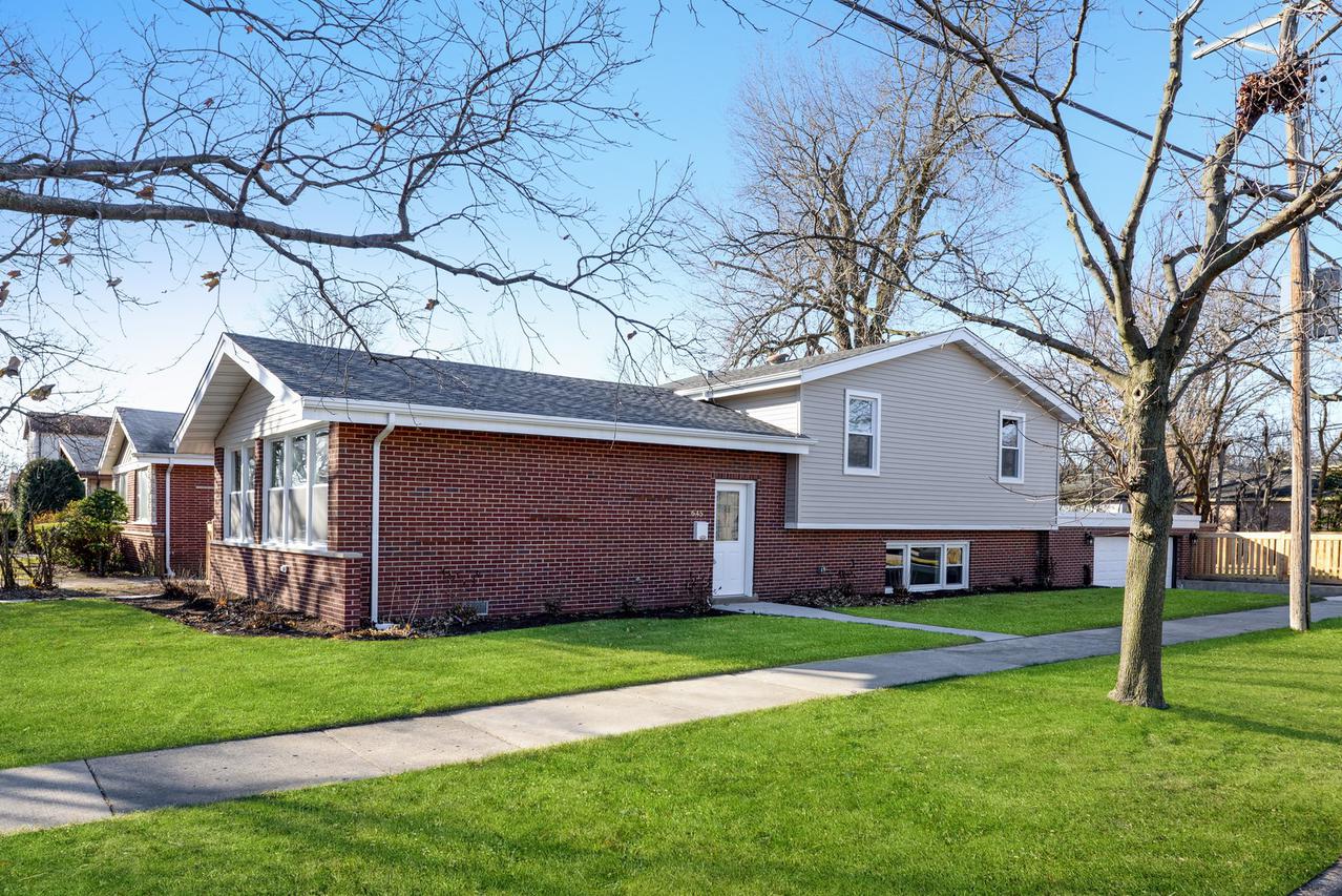 645 Lavergne Ave., Wilmette, IL 60091