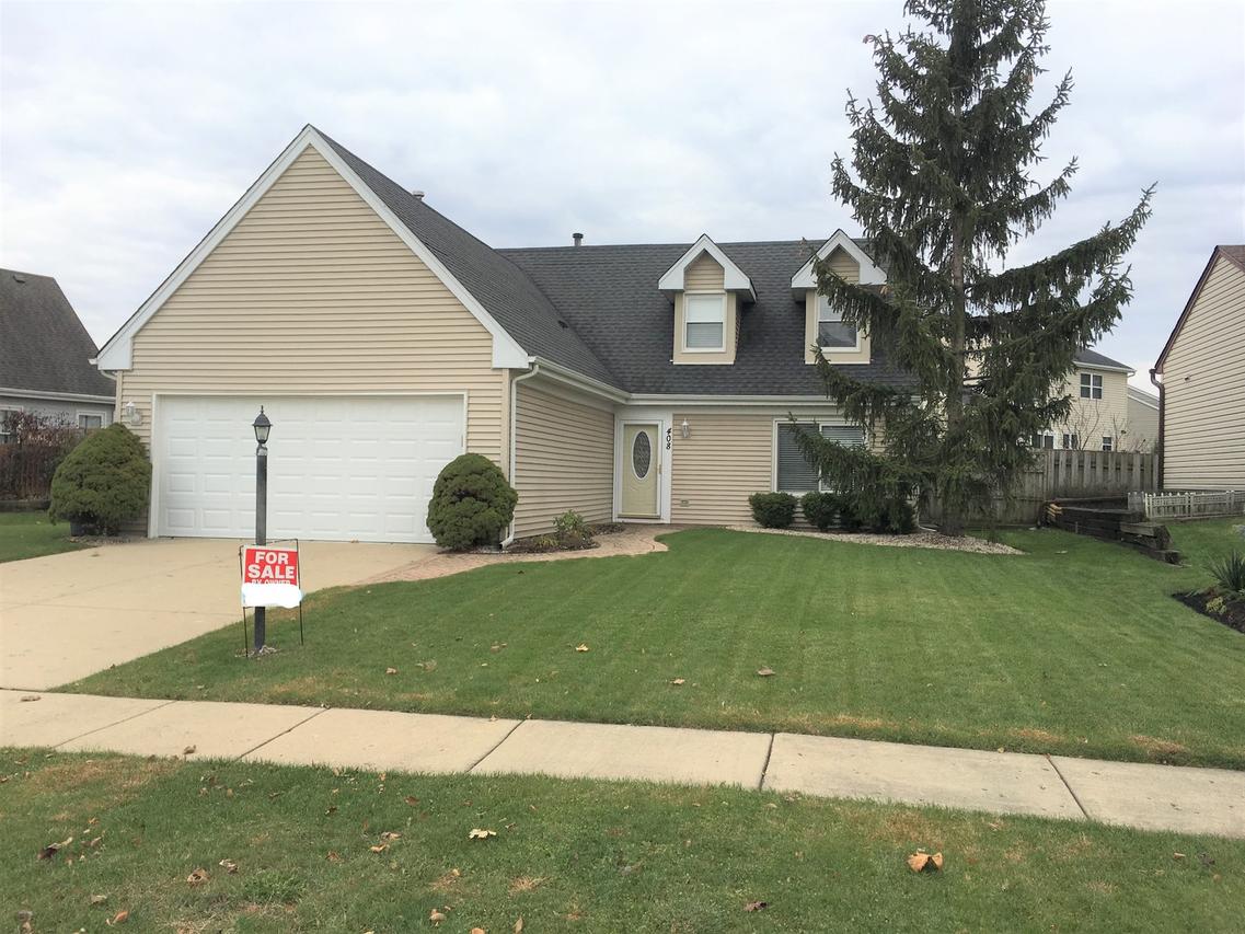 408 East Ave., Streamwood, IL 60107