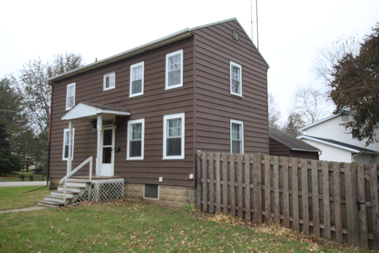 330 S Green St., Somonauk, IL 60552