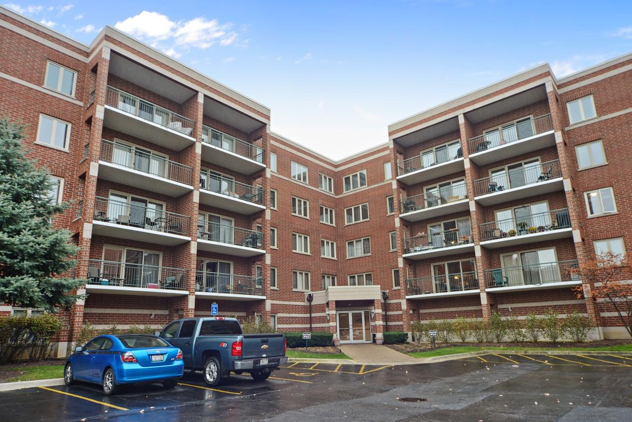 6401 W Berteau Ave. #512, Chicago, IL 60634