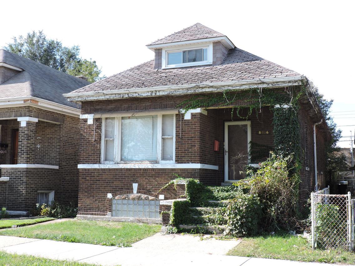 8506 S Houston Ave., Chicago, IL 60617