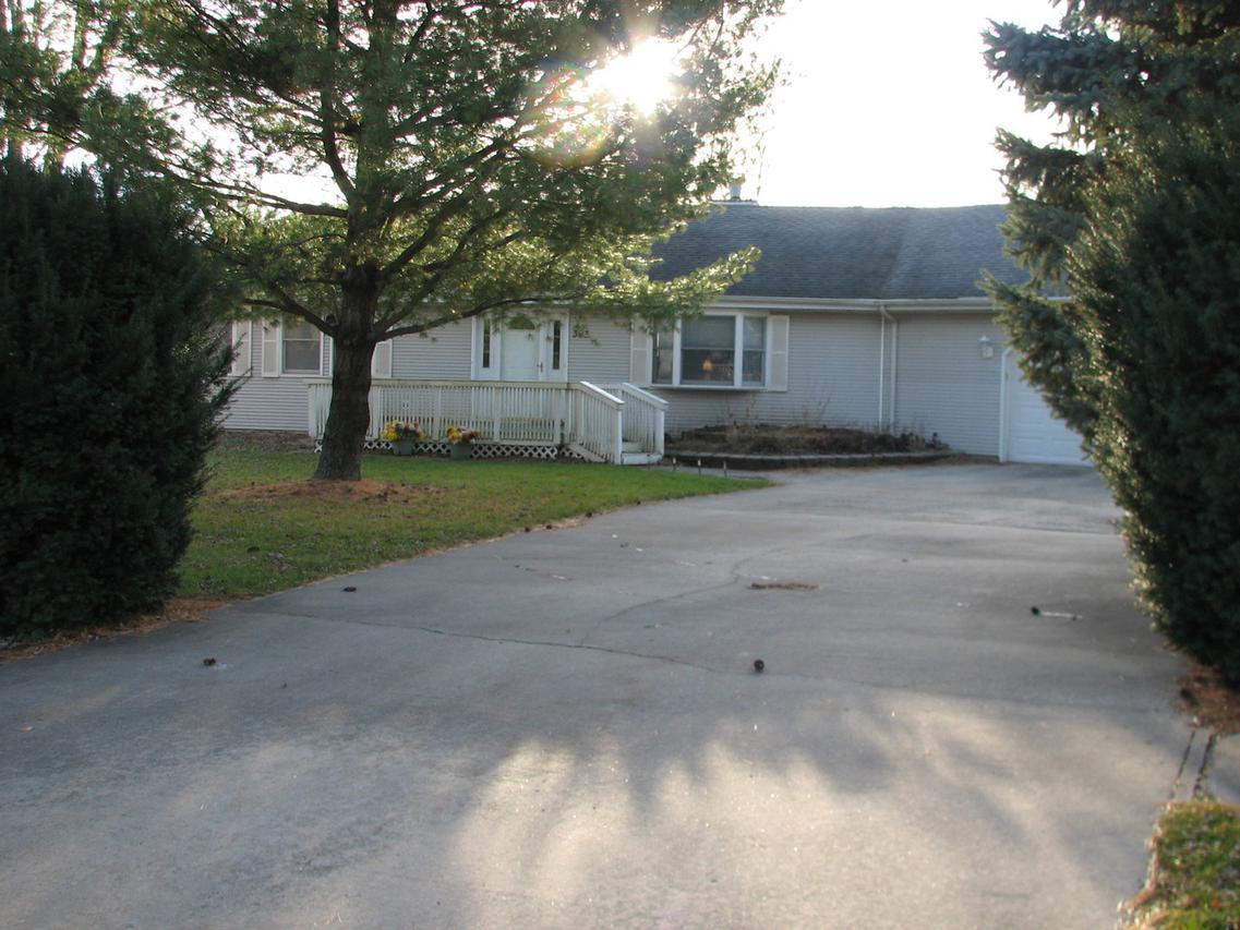 393 9th St., Mazon, IL 60444