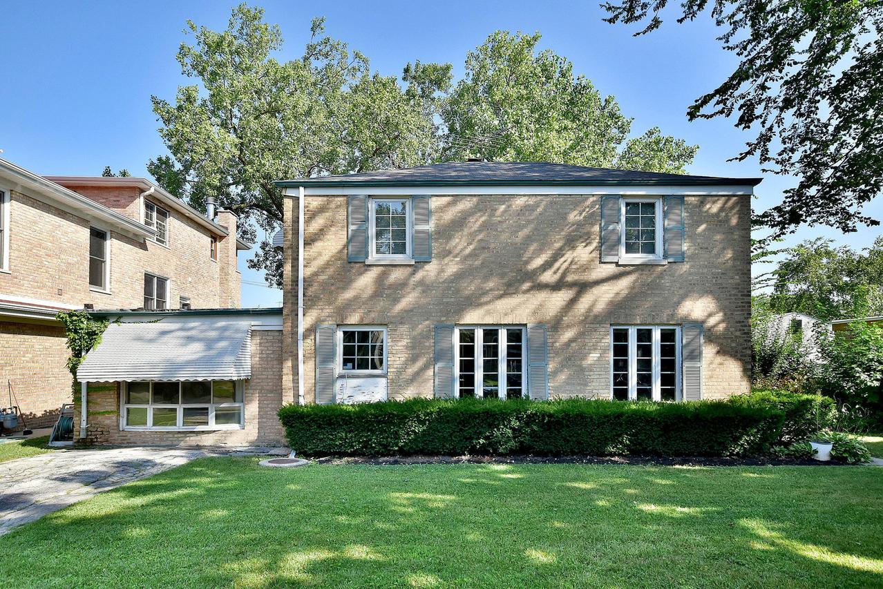 3732 W Columbia Ave., Lincolnwood, IL 60712