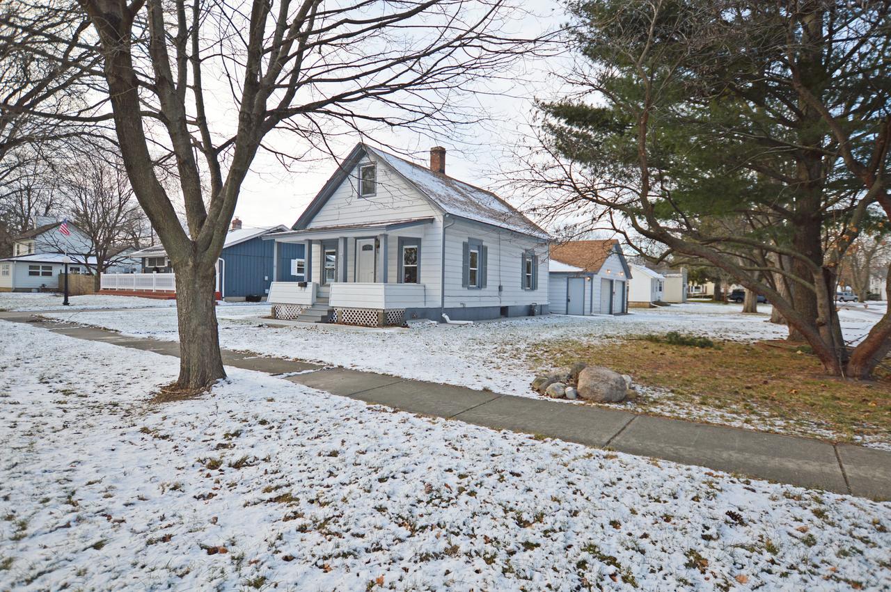 17 E Park St., Plano, IL 60545