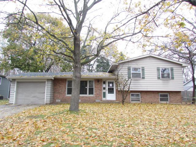 600 Green Oaks Dr., Crystal Lake, IL 60014
