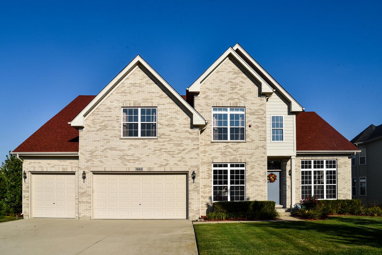 1693 Heron Way, Hoffman Estates, IL 60192