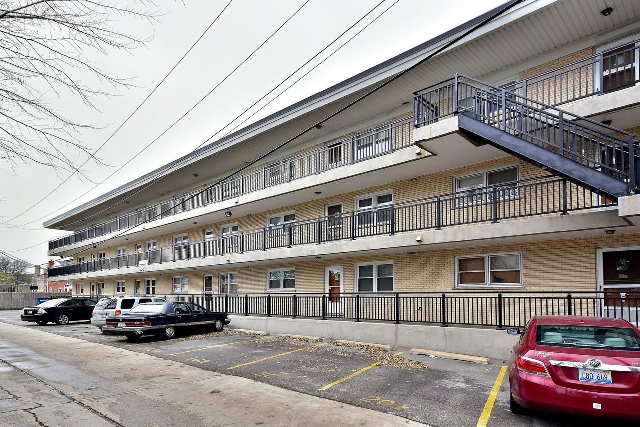 6285 N Northwest Hwy. #204, Chicago, IL 60631