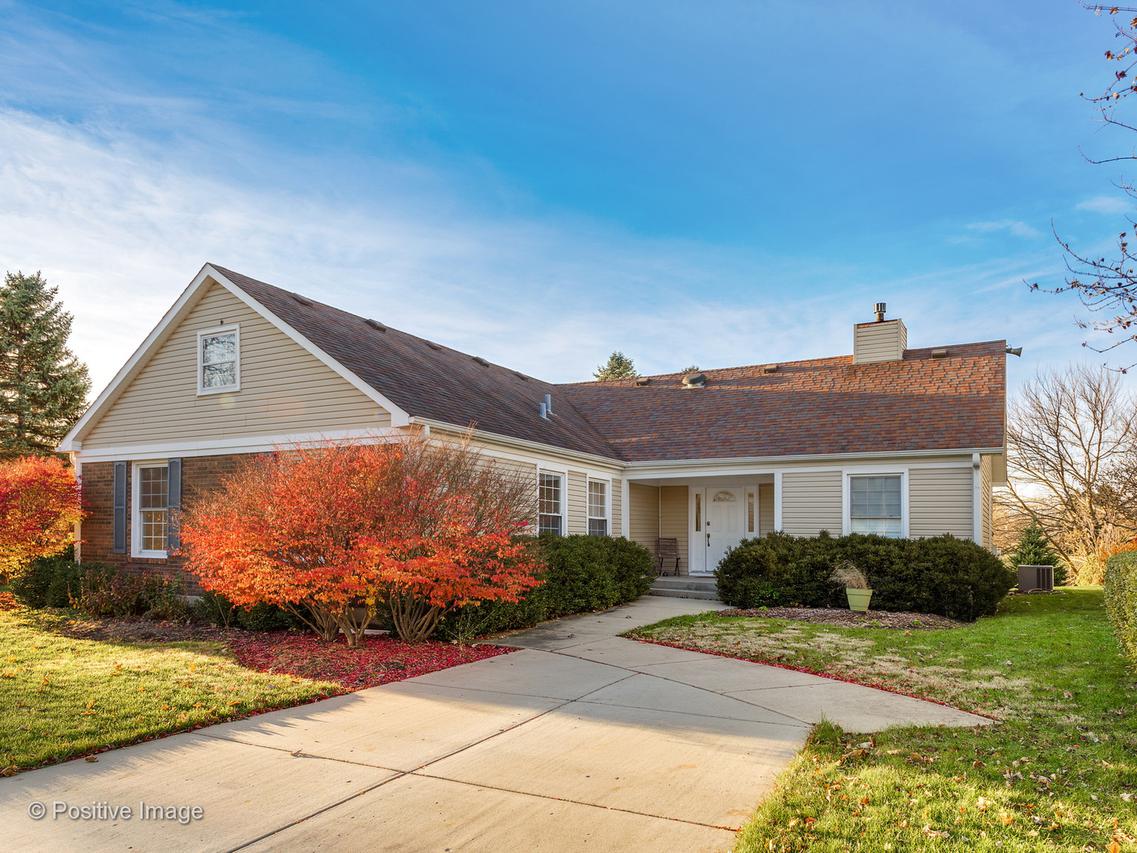 8 Greenvale Rd., Vernon Hills, IL 60061
