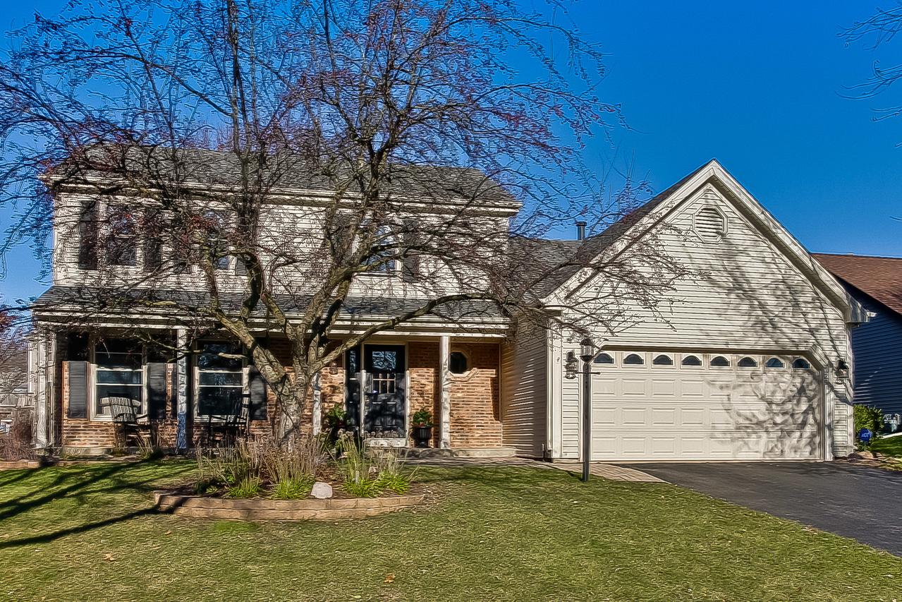 226 Foxmoor Rd., Fox River Grove, IL 60021