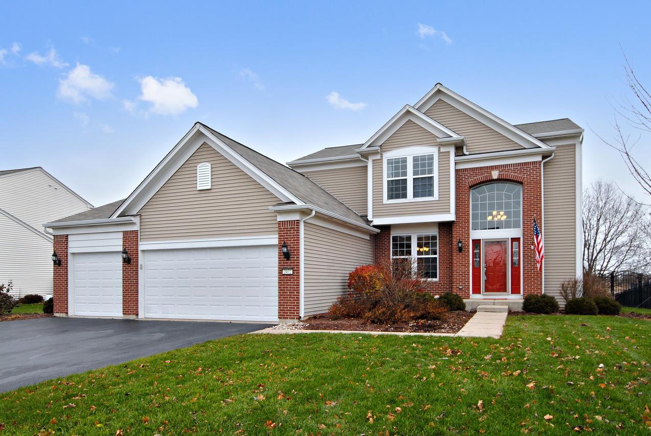 2472 Emerald Ln., Yorkville, IL 60560