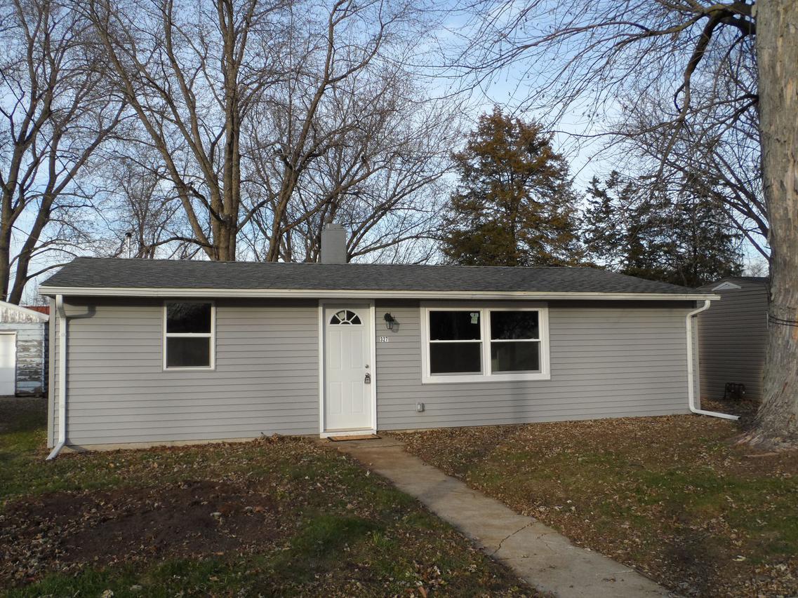 327 Dodge Ave., Dekalb, IL 60115