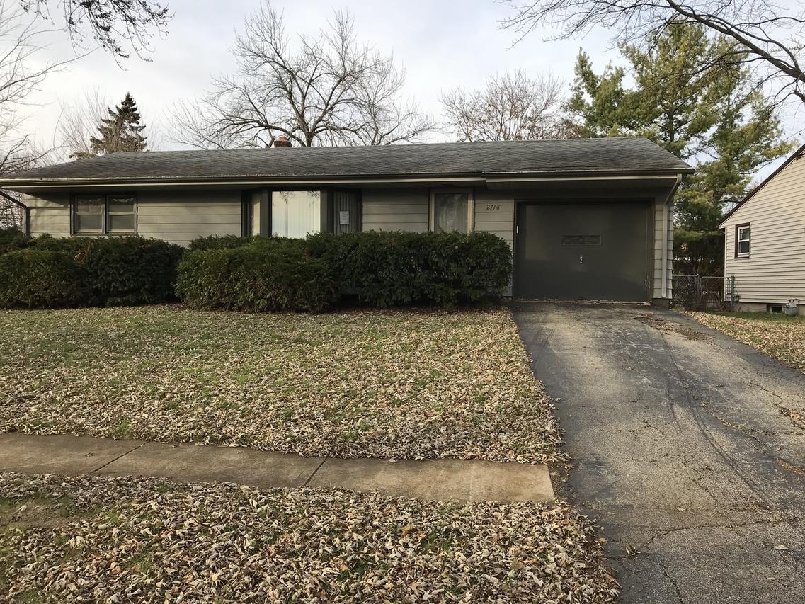 2716 Broadmoor Dr., Rockford, IL 61108