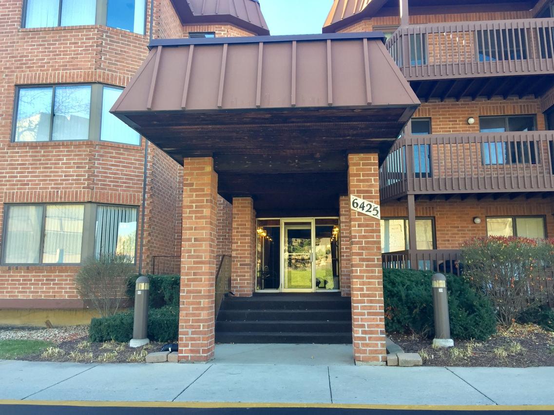 6425 Clarendon Hills Rd. #217, Willowbrook, IL 60527