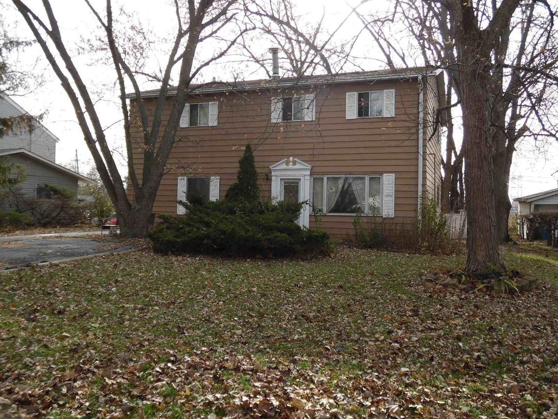 3319 Thornberry Dr., Glenview, IL 60025