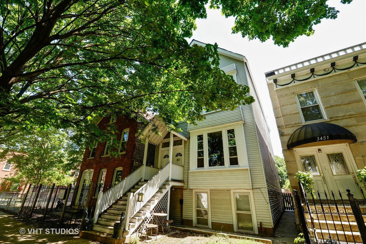 3453 N Hoyne Ave., Chicago, IL 60618